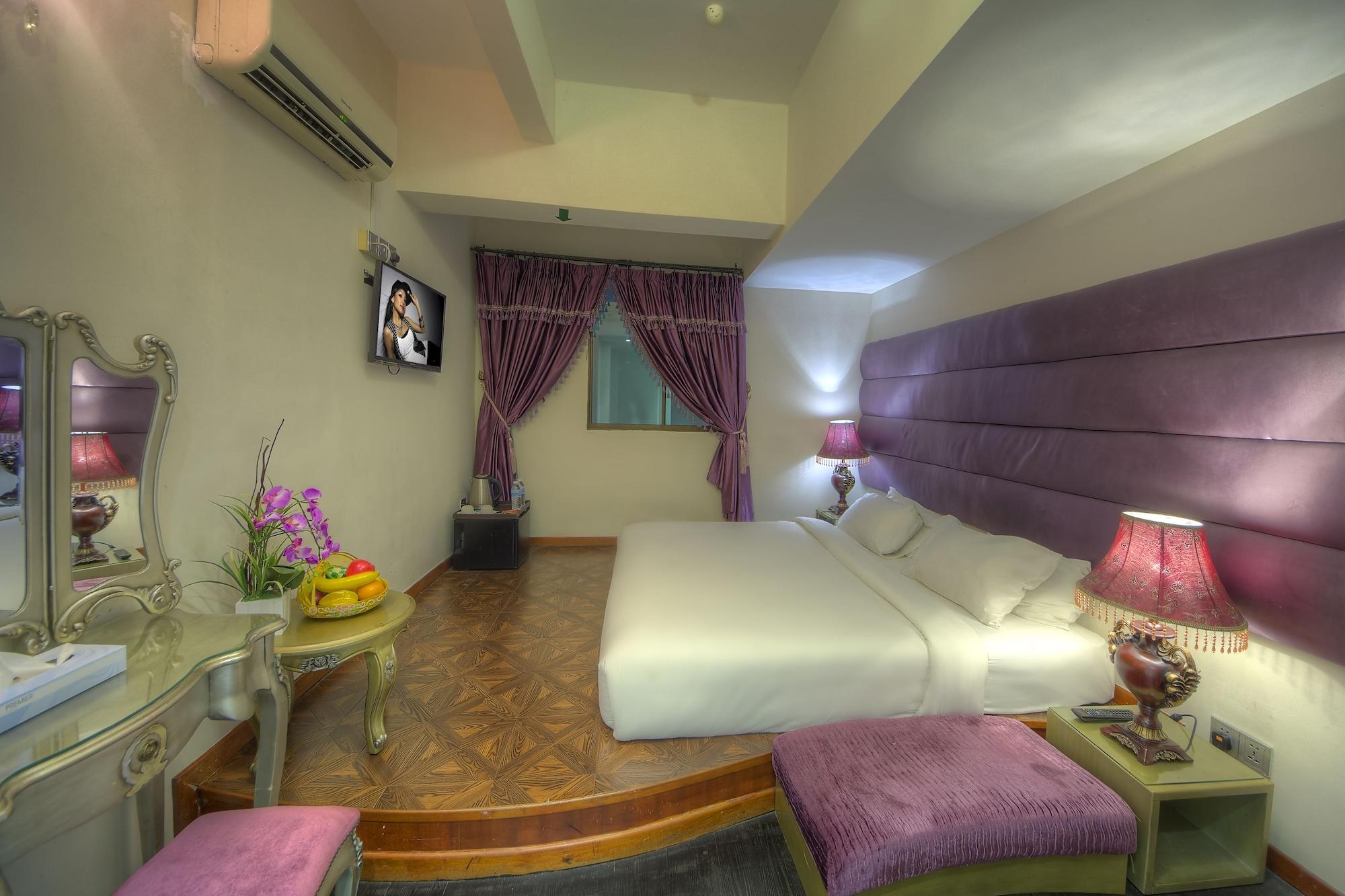 Arenaa Batik Boutique Kuantan Exterior foto